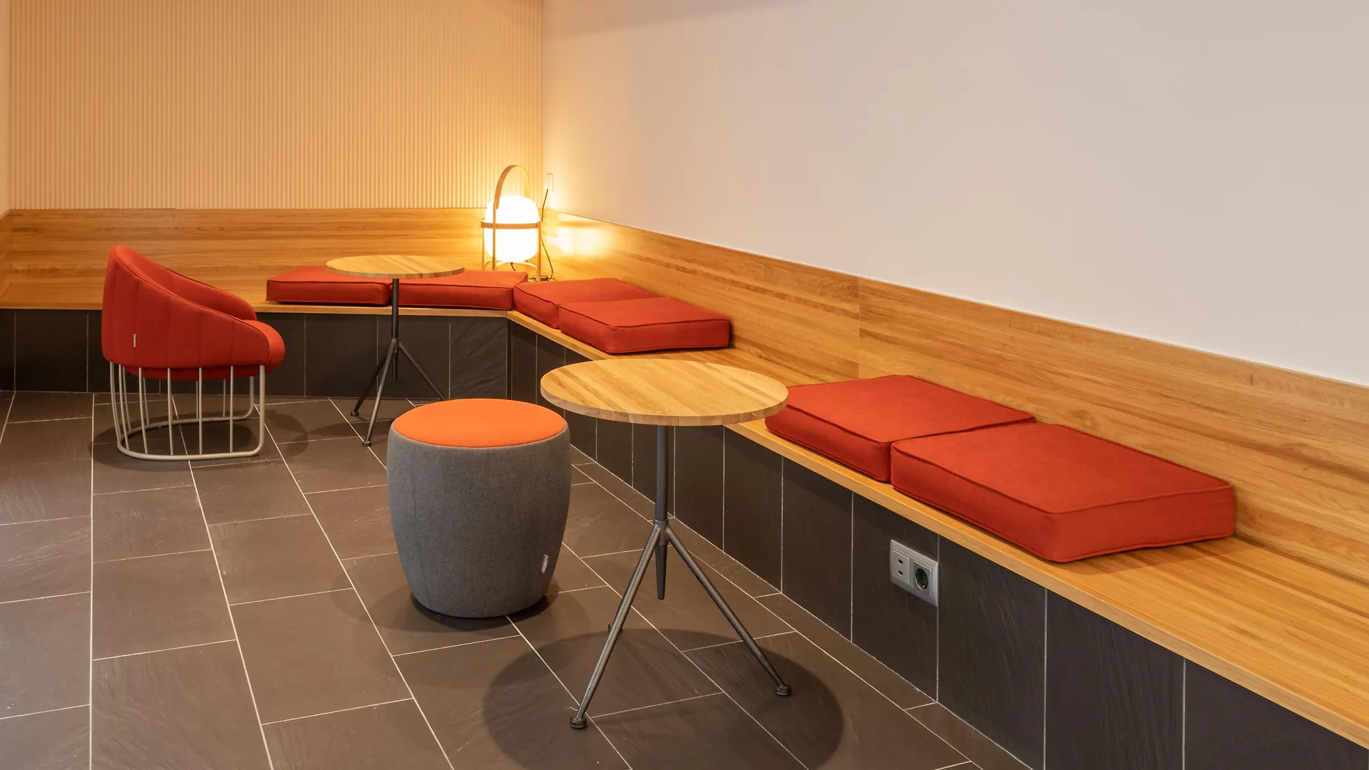 Ciutat De Barcelona Otel 3*,  İspanya